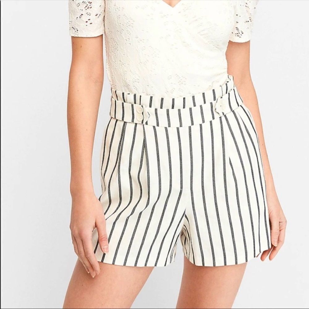 ✨ Express extreme high rise pull on striped shorts✨